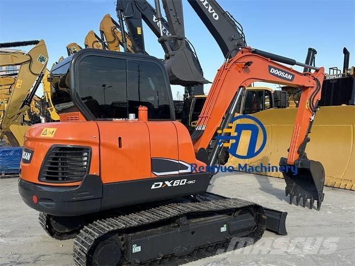 Doosan DX 60 Minikaivukoneet < 7t