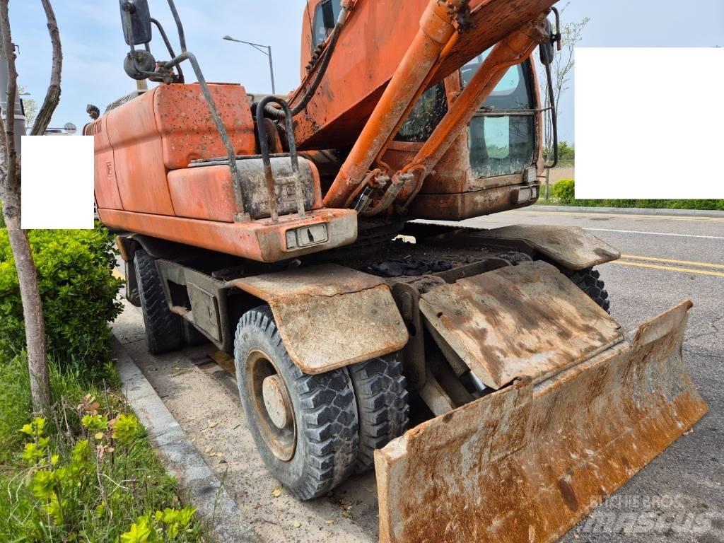 Doosan DX210WA Pyöräkaivukoneet