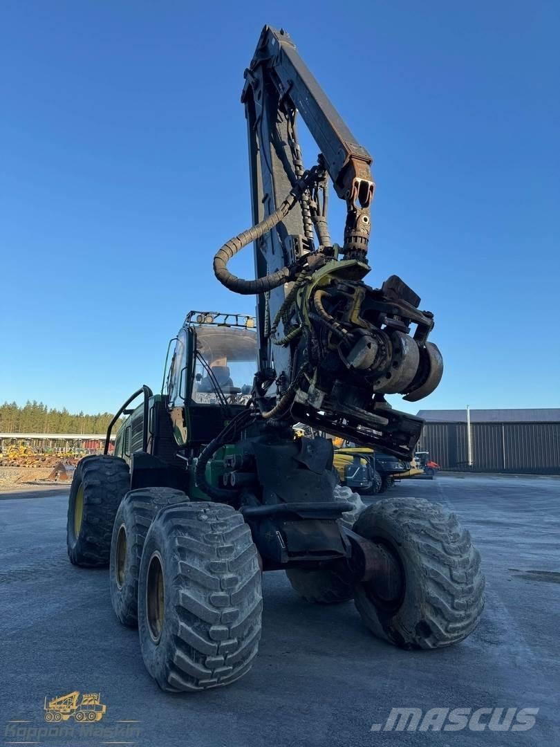 John Deere 1470E Harvesterit