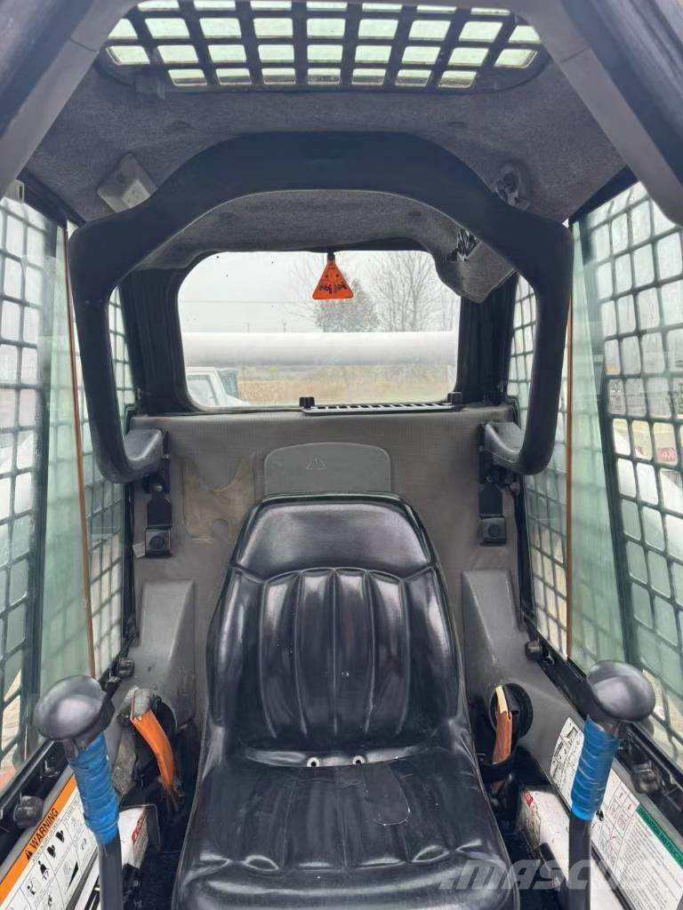 Bobcat S 300 Liukuohjatut kuormaajat