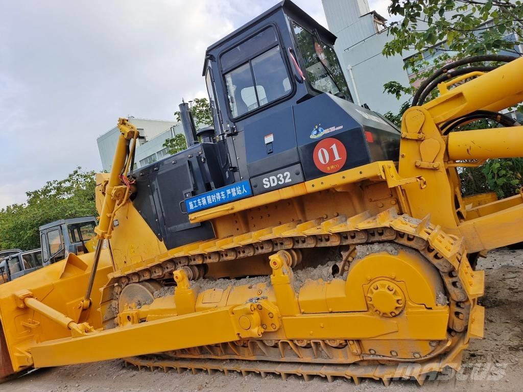 Shantui SD 32 Telaketjupuskutraktorit