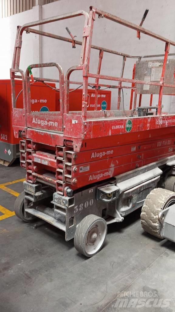 JLG 3246 ES Saksilavat