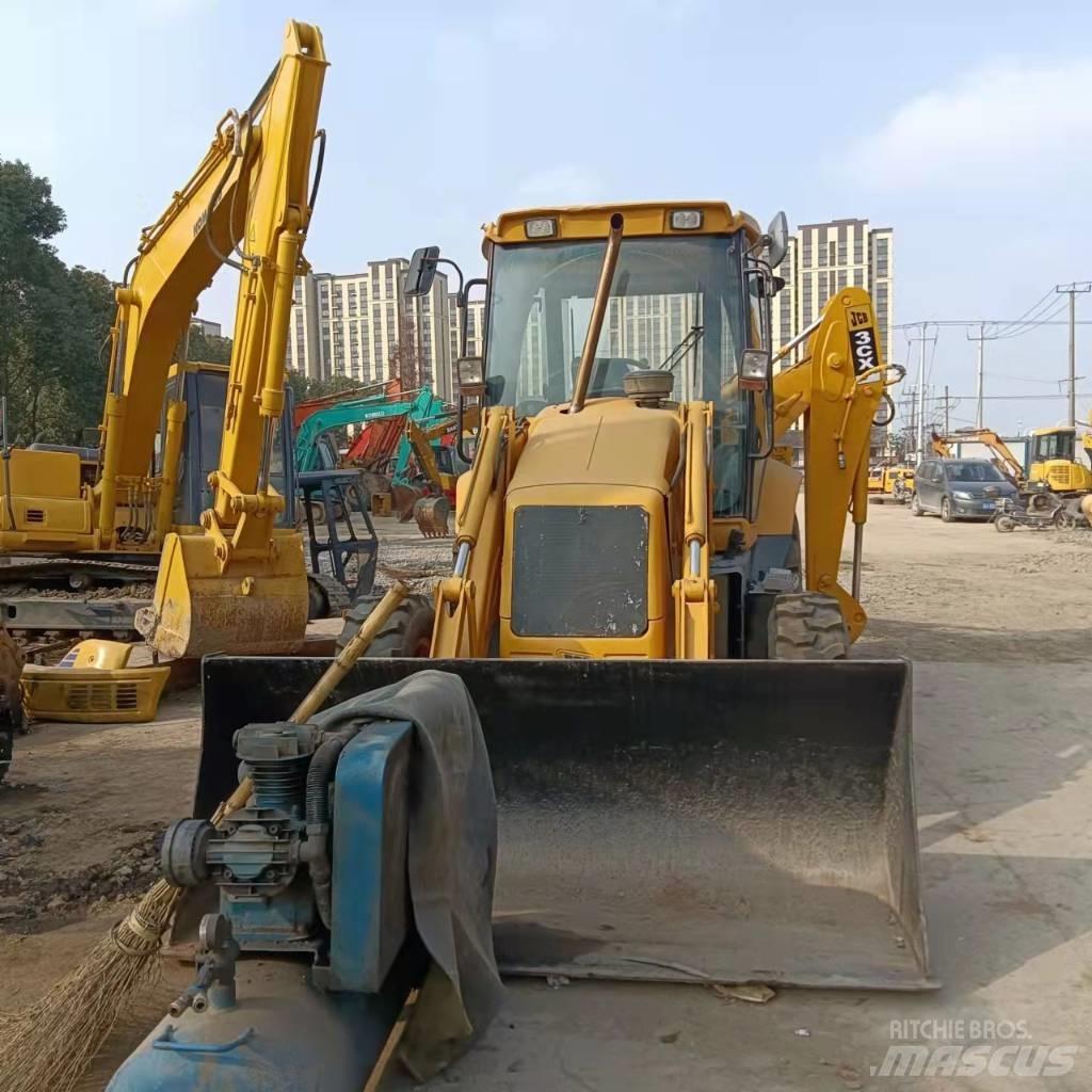 JCB 3CX Kaivurikuormaajat