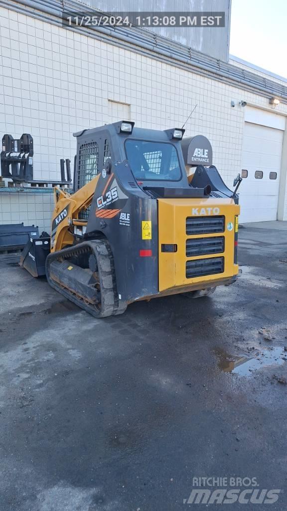 Kato CL35 Liukuohjatut kuormaajat