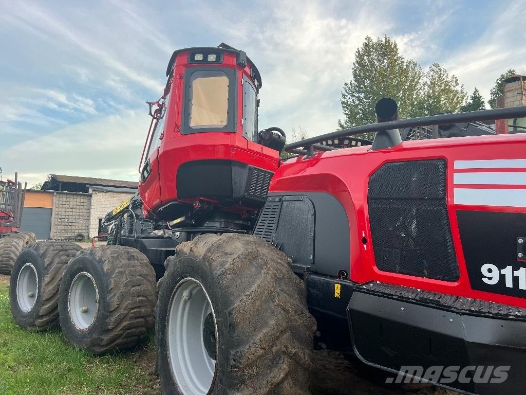 Komatsu 911 Harvesterit