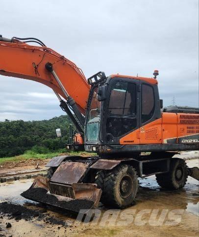 Doosan DX 210 W Pyöräkaivukoneet