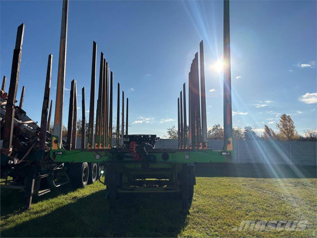 HS NKT 33 Lavaperävaunut