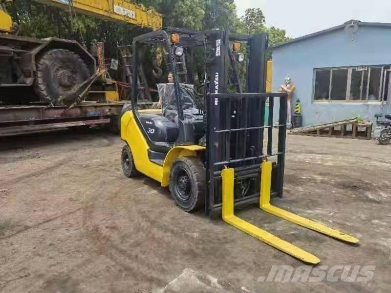 Komatsu 3Ton Dieseltrukit