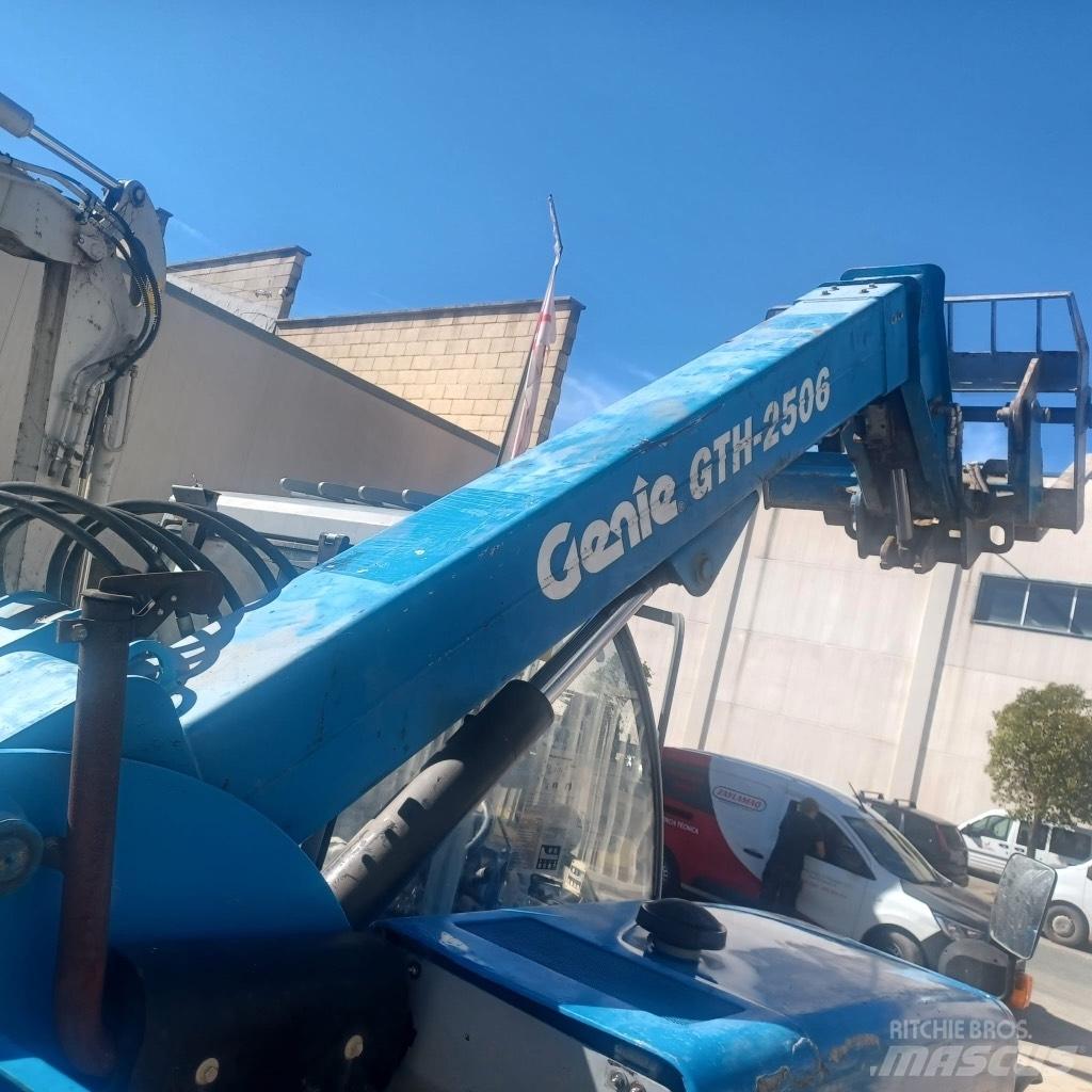 Genie GTH 2506 Kurottajat