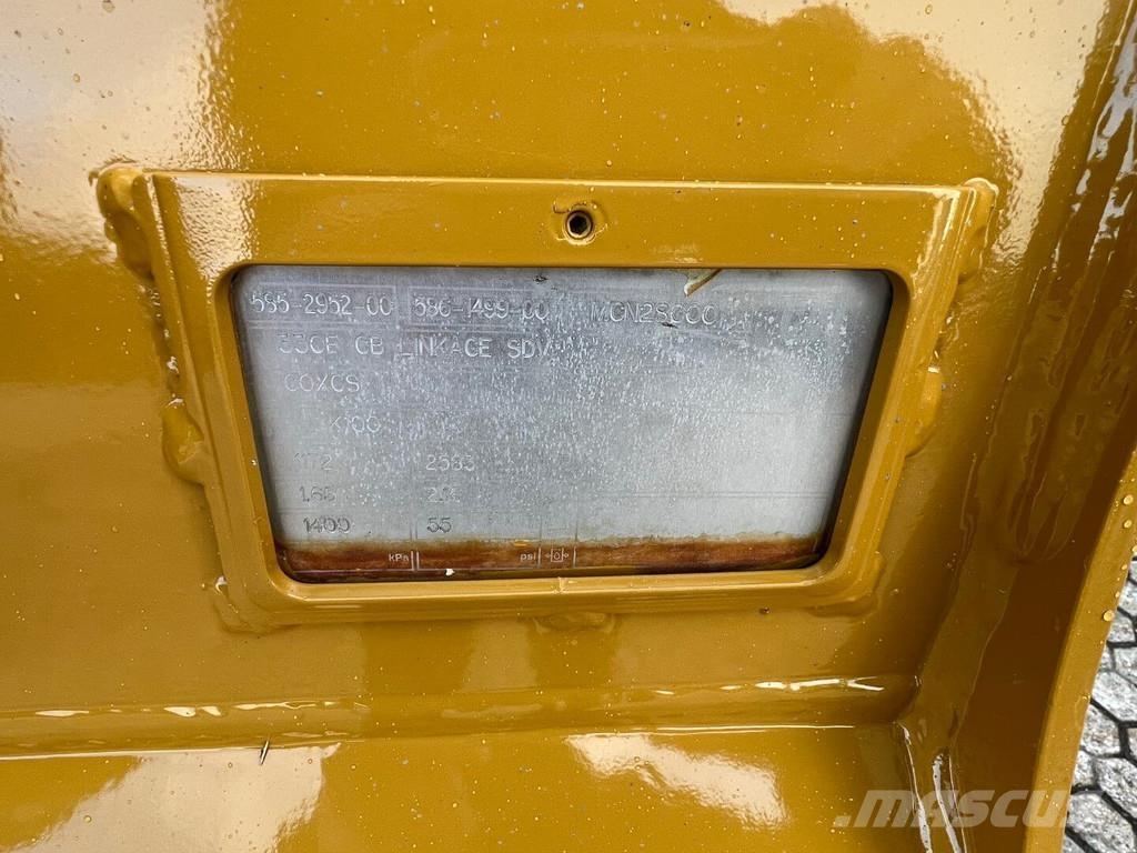 CAT 326-07 Telakaivukoneet