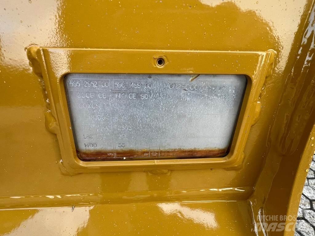 CAT 326-07 Telakaivukoneet