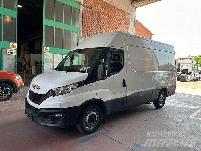 Iveco 35S16 Pakettiautot