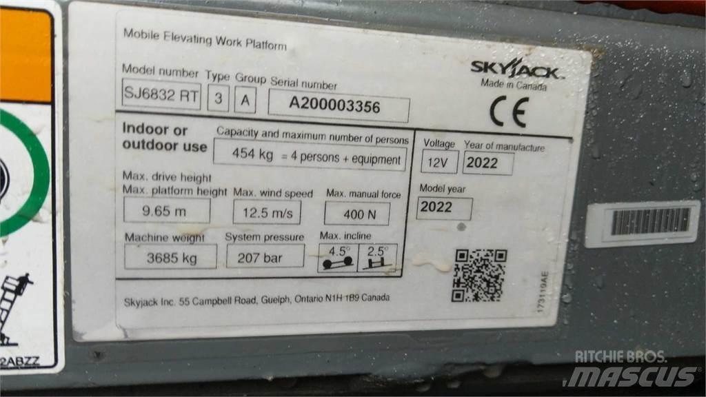 SkyJack 6832RT Saksilavat