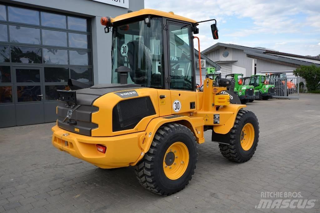 Volvo L30HS Pyöräkuormaajat
