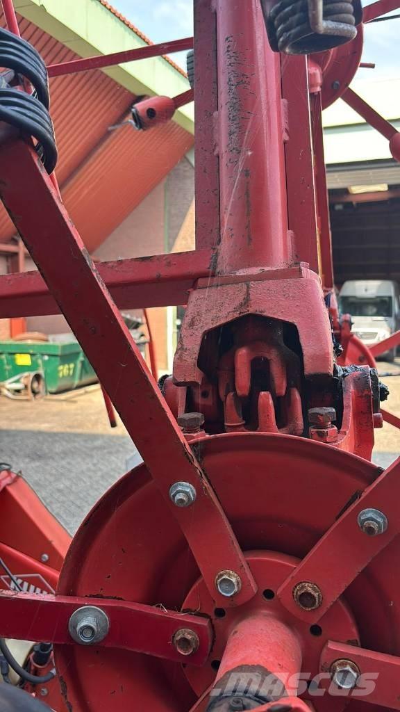 Kuhn GF 6401 M H Pöyhimet ja haravat