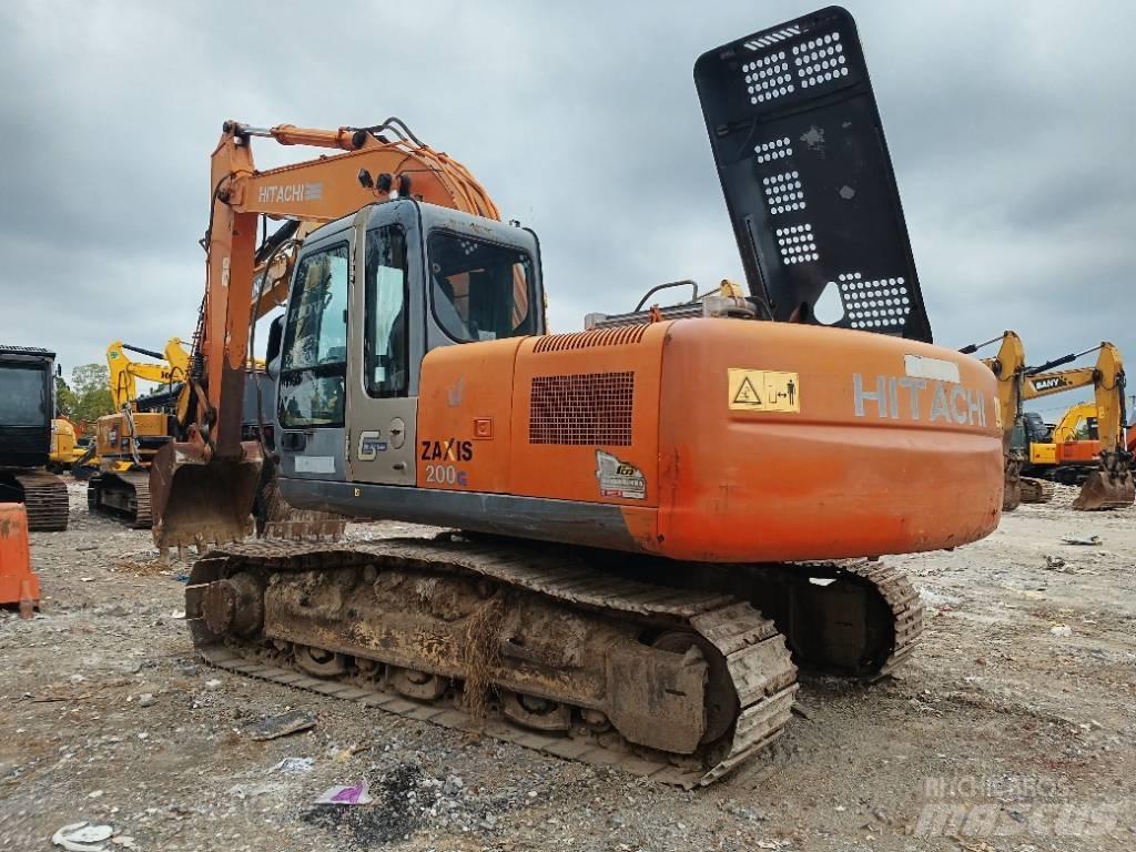 Hitachi ZX 200 Telakaivukoneet
