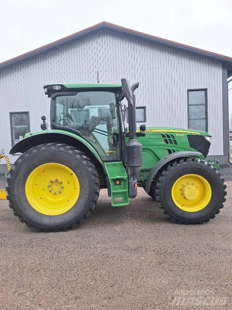 John Deere 6155R Traktorit
