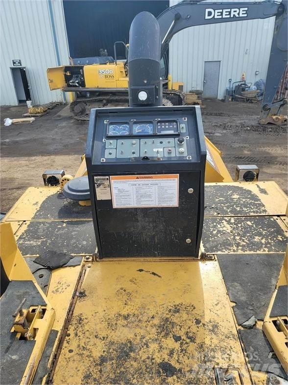 CAT AP-655C Asfalttikoneet