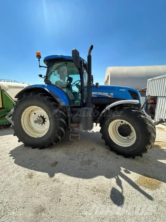New Holland T7250 Traktorit