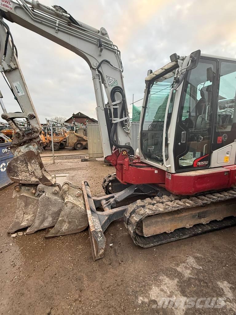 Takeuchi TB 257 FR Minikaivukoneet < 7t