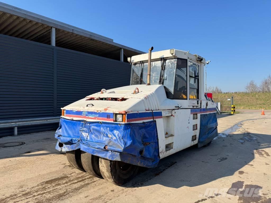 CAT RS-300B Kumipyöräjyrät