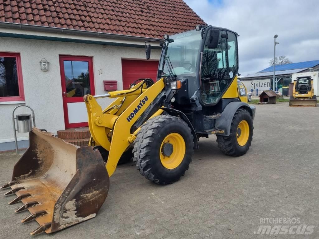 Komatsu WA 80-5 Pyöräkuormaajat