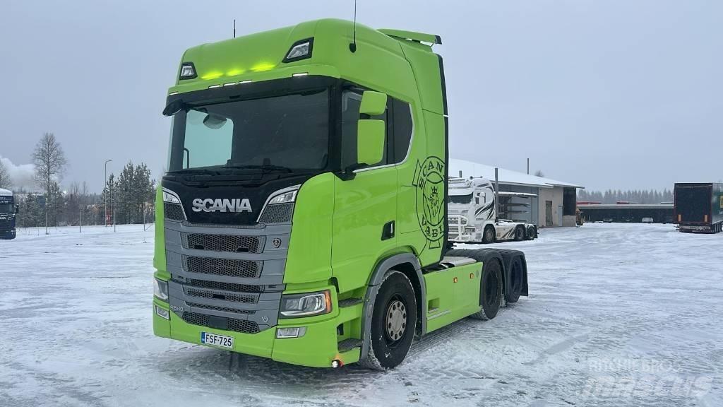Scania R 580 Vetopöytäautot
