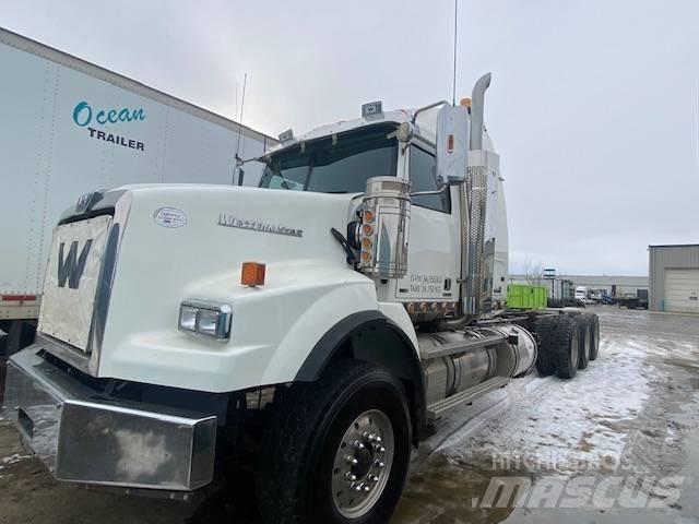 Western Star 4900SB Vetopöytäautot