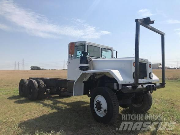 Diamond T M13 Kuorma-autoalustat
