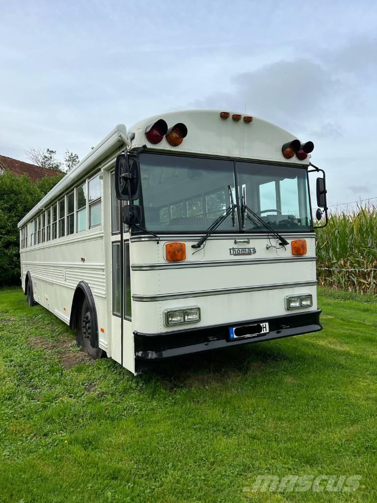 Thomas K880 Koulubussit