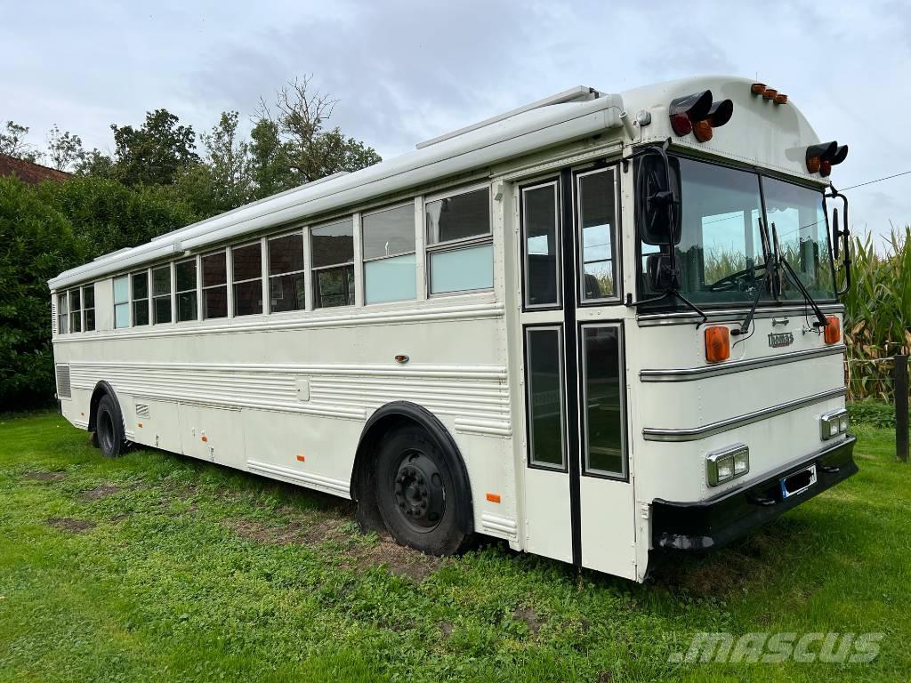 Thomas K880 Koulubussit