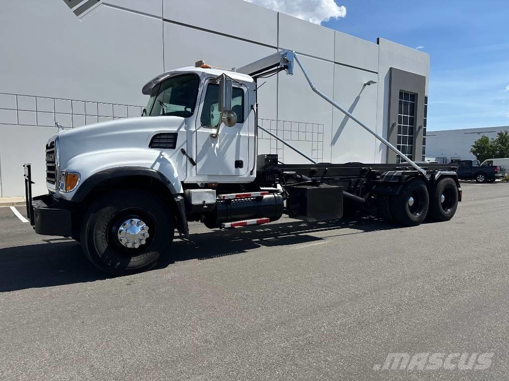Mack CV 713 Vaihtolava-autot