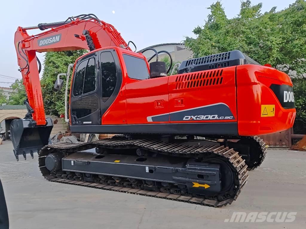 Doosan DX300LC-9C Telakaivukoneet
