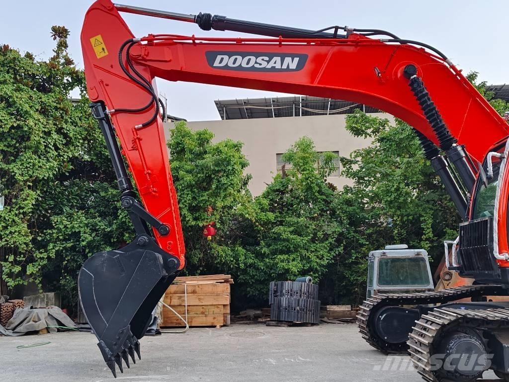 Doosan DX300LC-9C Telakaivukoneet