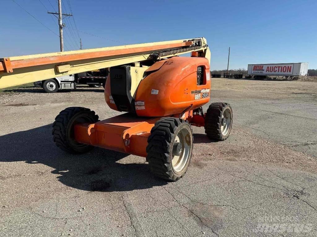 JLG 600A Kuukulkijat