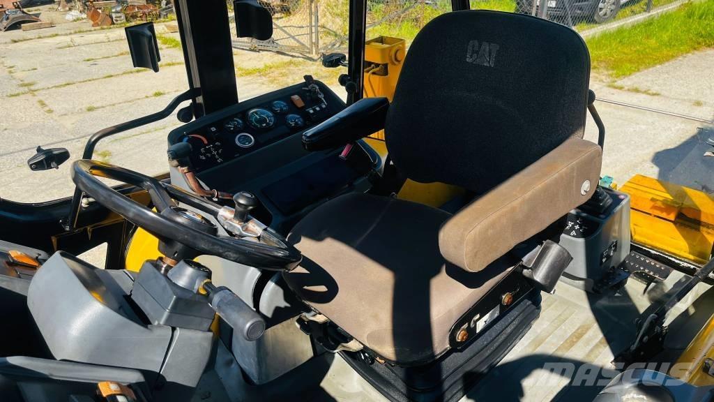 CAT 428 C Kaivurikuormaajat