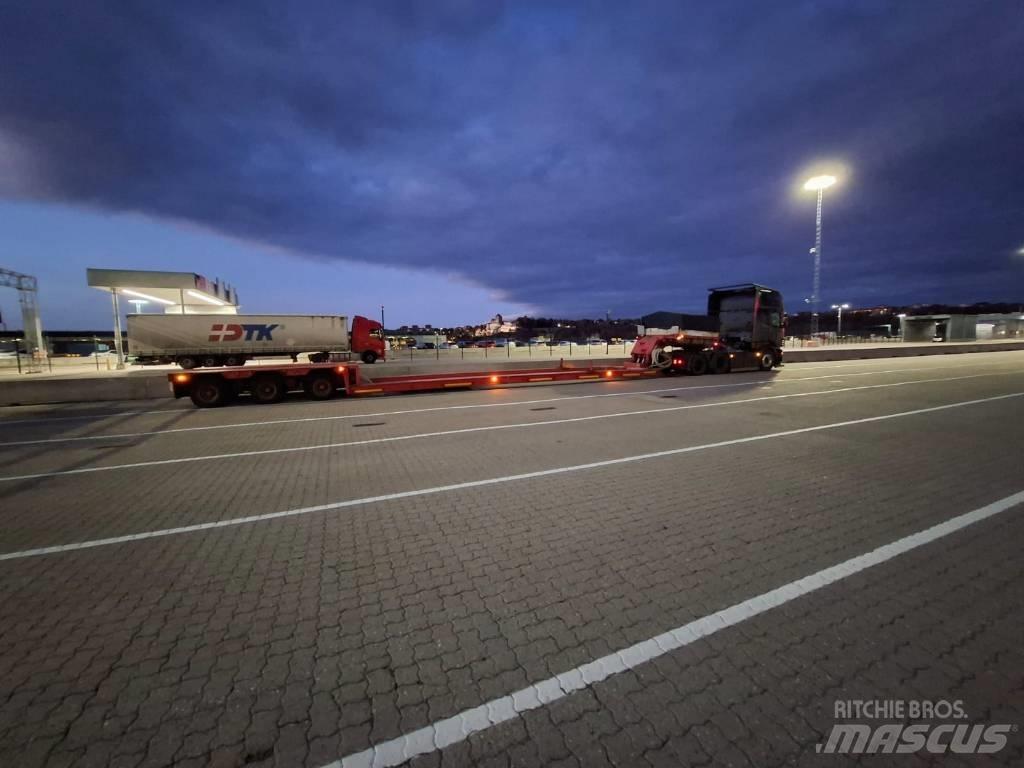 Scania R 560 Vetopöytäautot