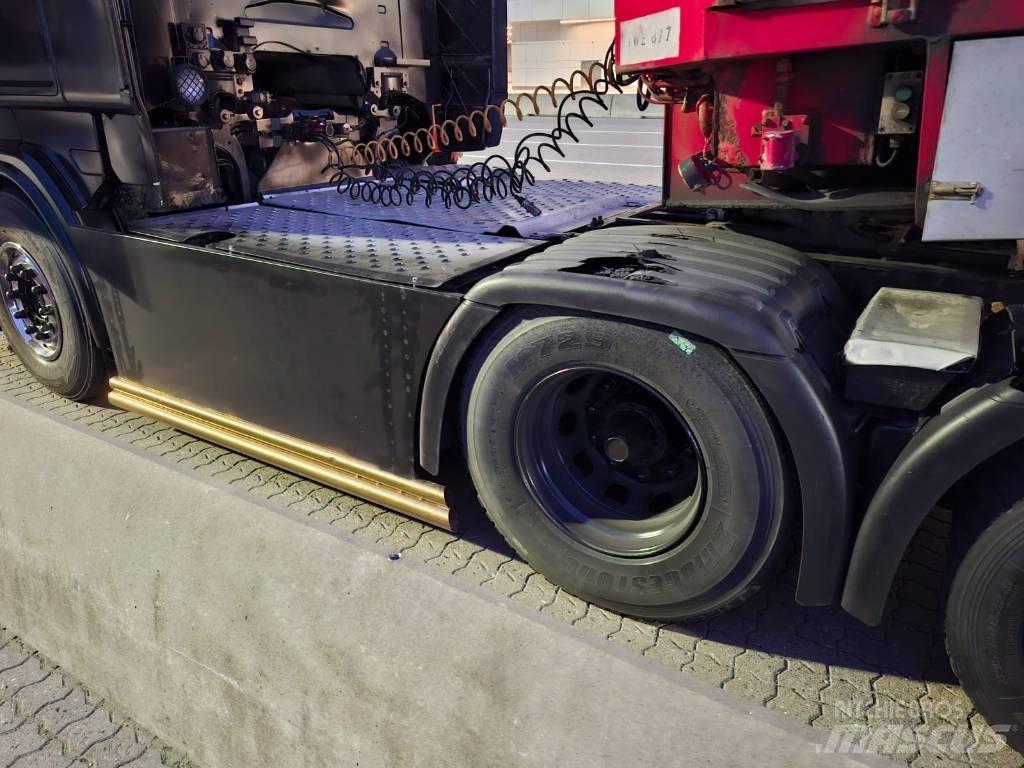 Scania R 560 Vetopöytäautot