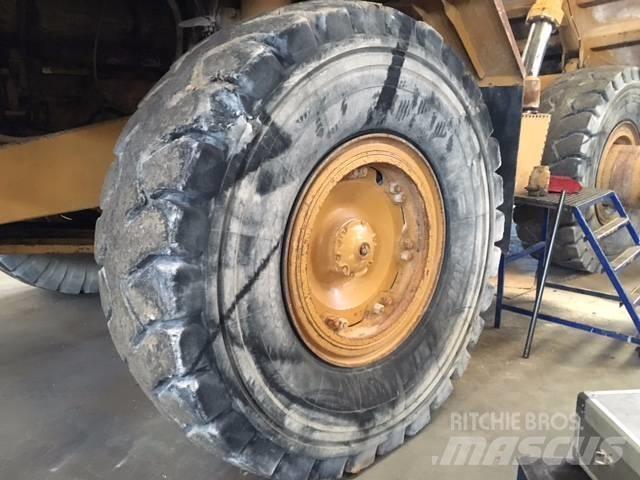 CAT 773 B Maansiirtoautot