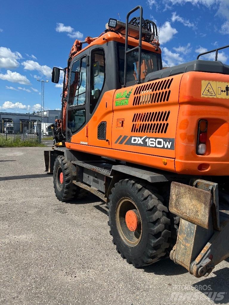Doosan DX 160 W-3 Pyöräkaivukoneet