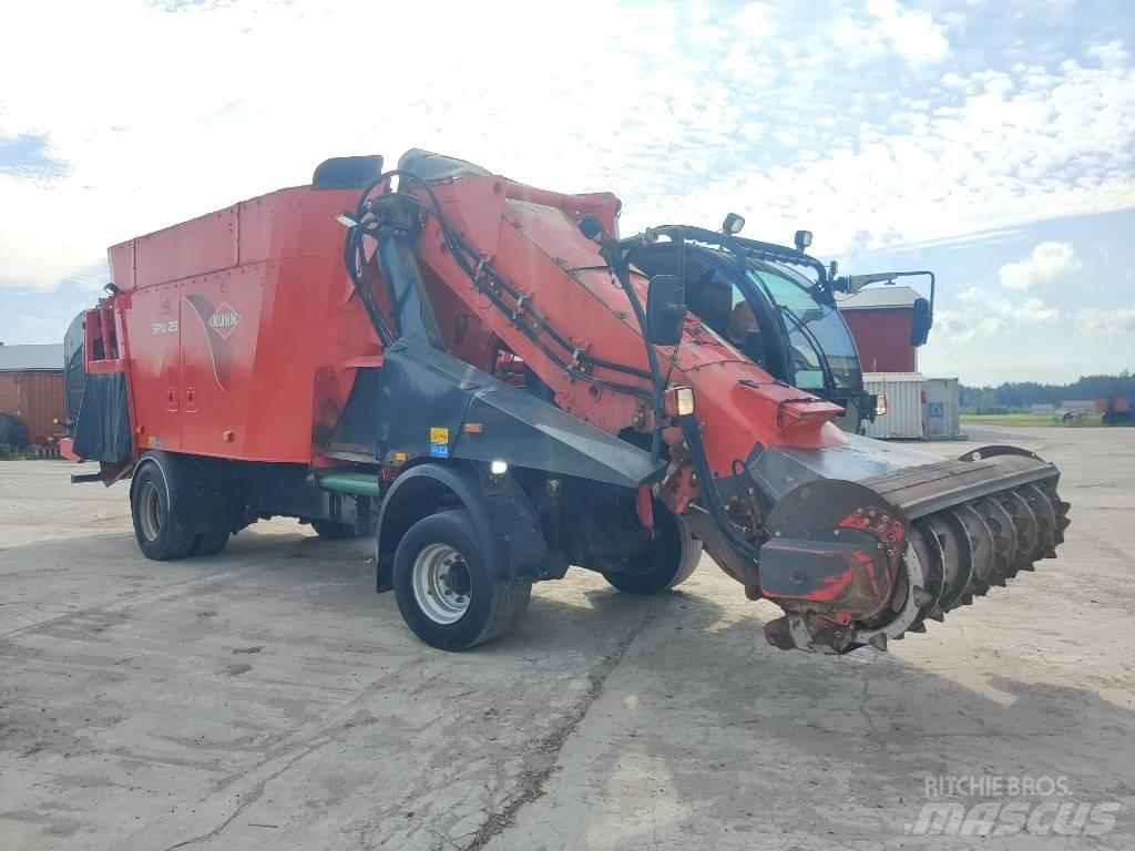 Kuhn SPW 25 Rehuvaunut