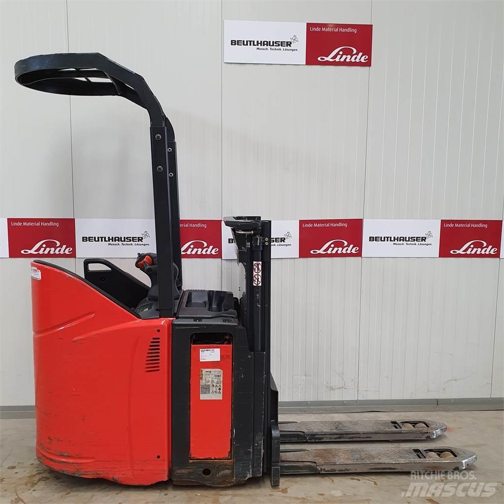 Linde D12SP Käyden ajettavat pinoamistrukit