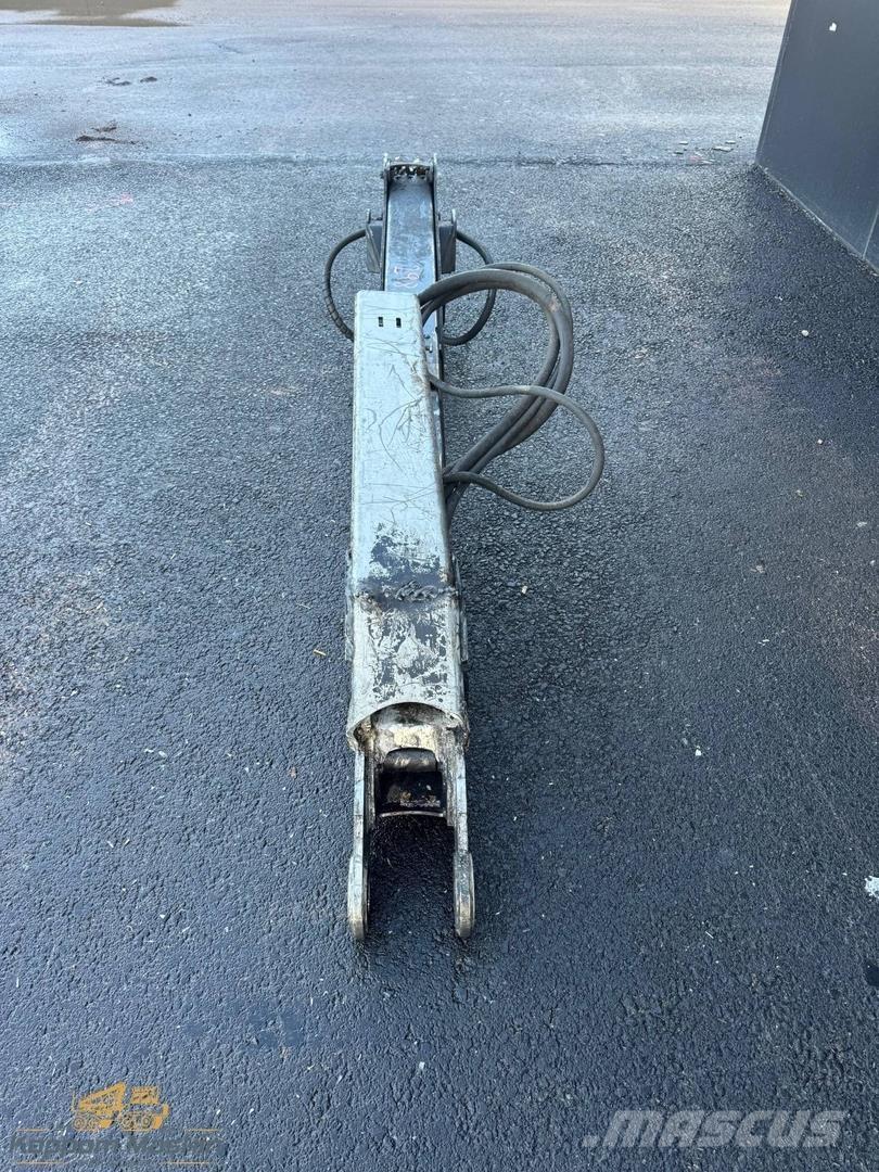 Komatsu 105F Kuormatraktorinosturit