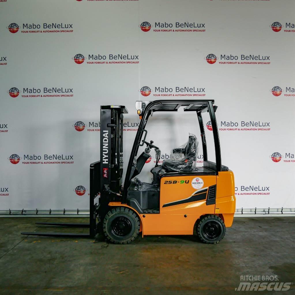 Hyundai 25B-9U Dieseltrukit