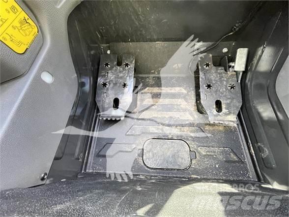 Bobcat T66 Liukuohjatut kuormaajat