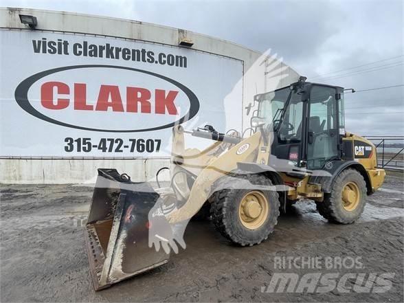CAT 906M Pyöräkuormaajat