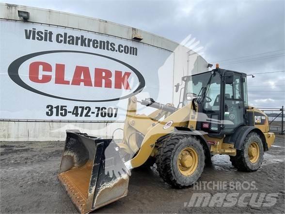 CAT 906M Pyöräkuormaajat