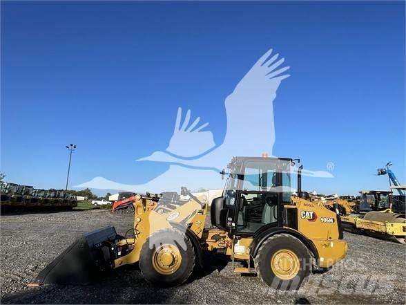 CAT 906M Pyöräkuormaajat