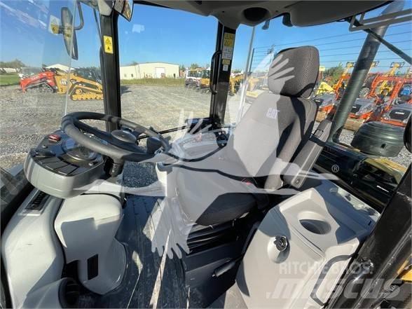 CAT 906M Pyöräkuormaajat