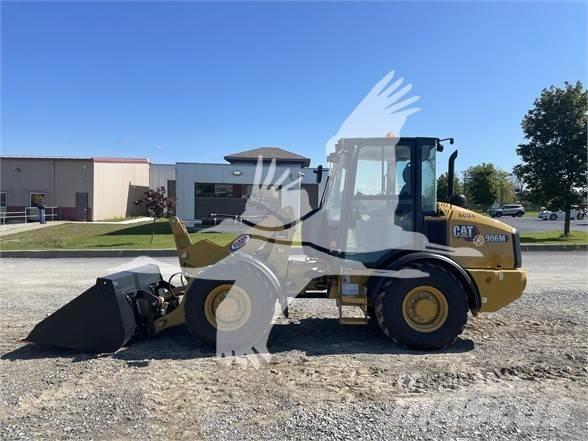 CAT 906M Pyöräkuormaajat